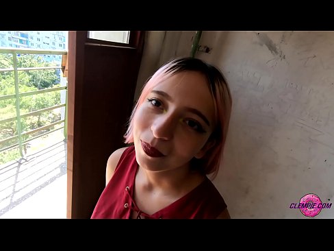❤️ Ikasle sentsuak arrotz bat zurrupatzen du kanpoaldean - Cum On His Face ️❌ Porno %eu.tuberxxx-com.ruan ❌❤